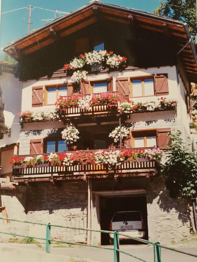 Piccola Residenza Apartment Champoluc Luaran gambar