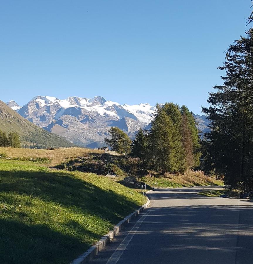 Piccola Residenza Apartment Champoluc Luaran gambar