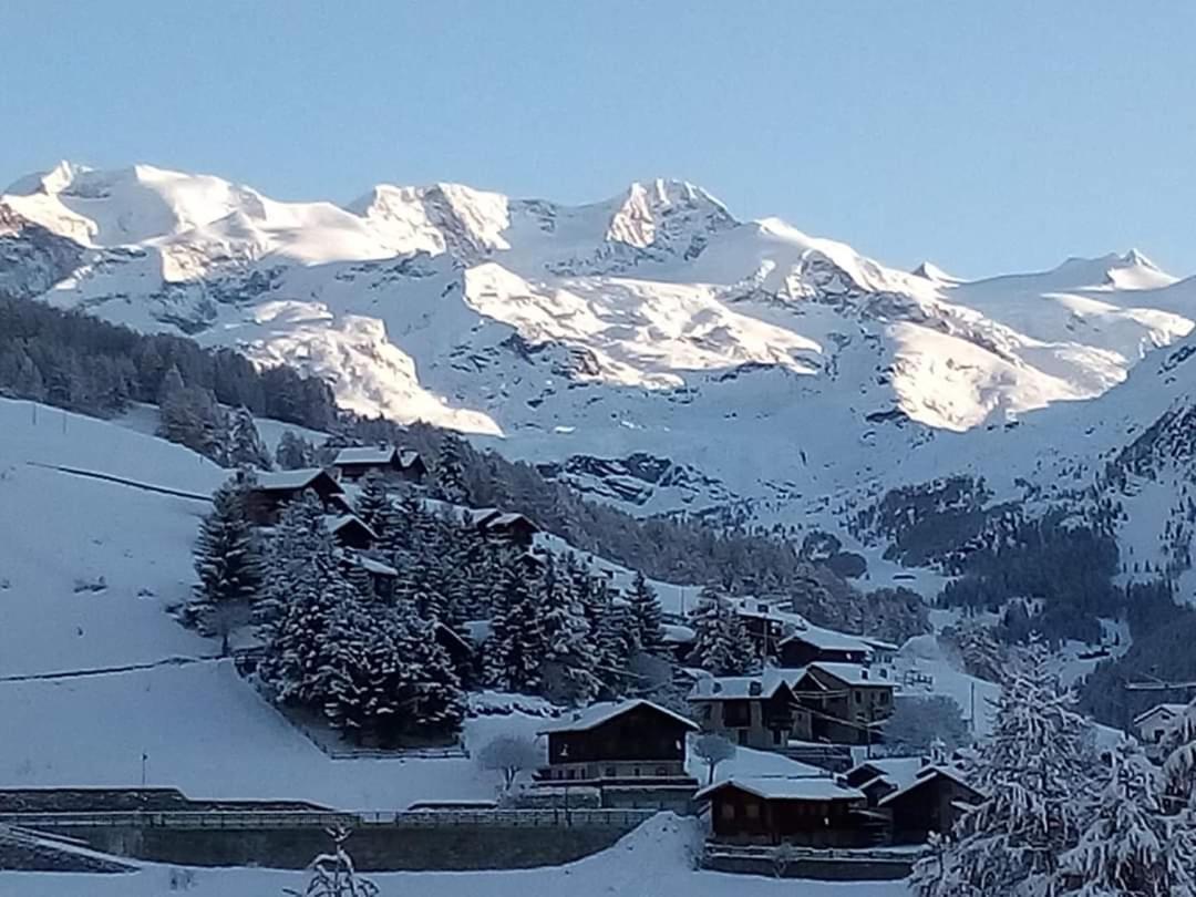 Piccola Residenza Apartment Champoluc Luaran gambar